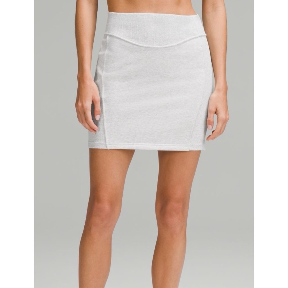 lululemon athletica Scuba Mini Skirt -Cream colour not grey